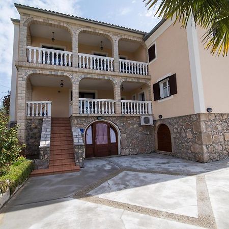 Apartment Samanic Малинска Екстериор снимка