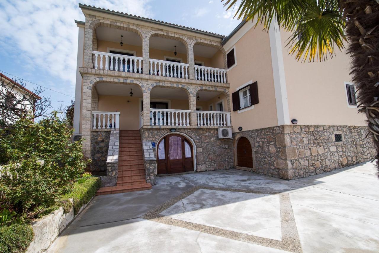 Apartment Samanic Малинска Екстериор снимка