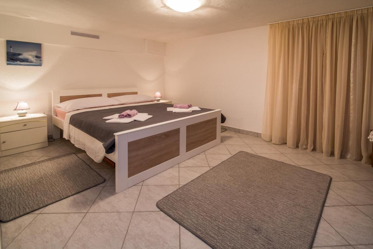 Apartment Samanic Малинска Екстериор снимка