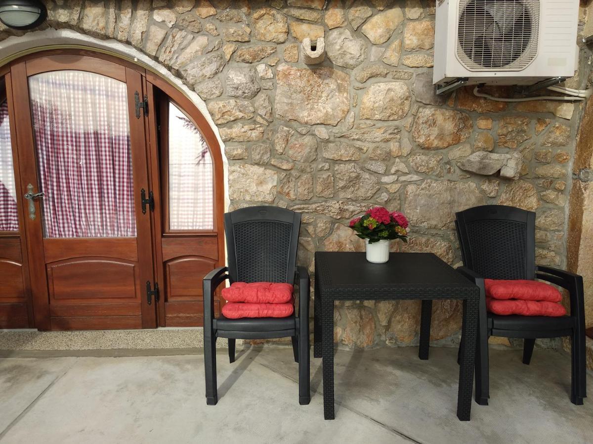 Apartment Samanic Малинска Екстериор снимка